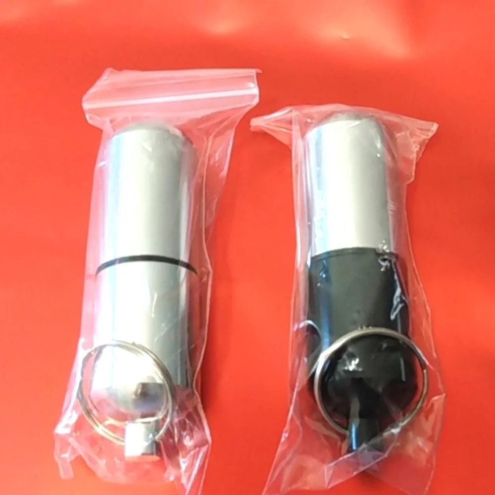 KEYCHAIN AND PILL HOLDER TRAVEL SET SILVER AND BLACK 2 PIECE SET NWT